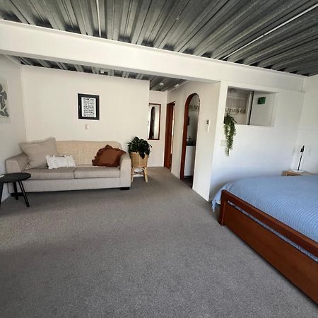 Downtown B&B Mount Maunganui Extérieur photo